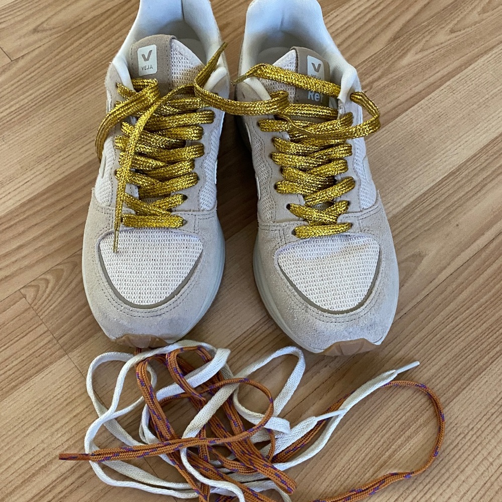 Veja x Reformation Venturi Sneakers Juta Size 7